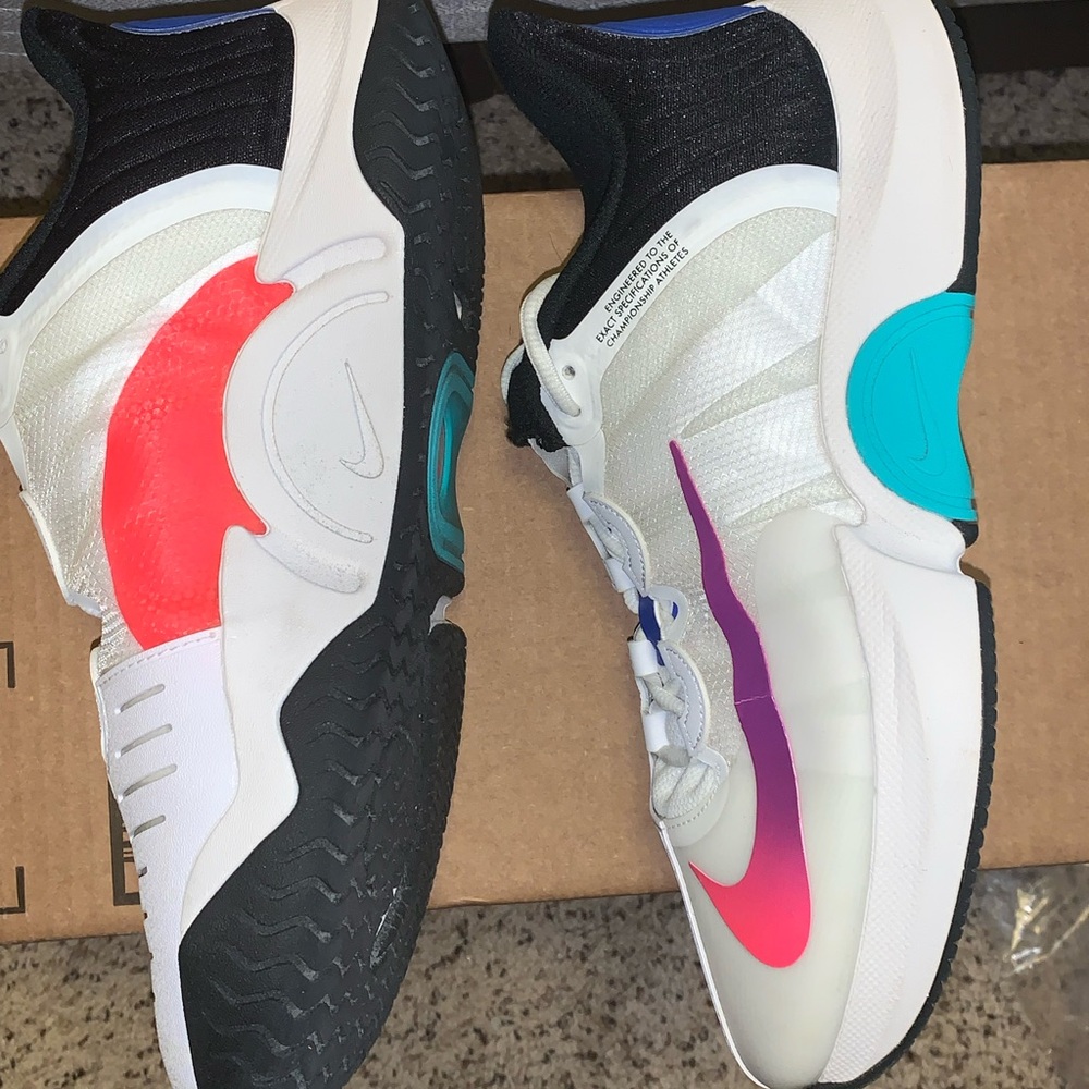Nike Air Zoom If you know shoes, you know this is a rare shoe.